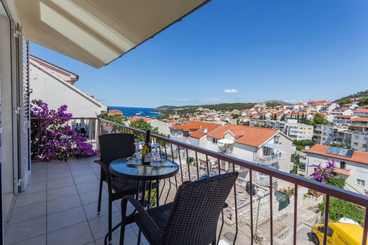 Apartments Sanja Đảo Hvar Ngoại thất bức ảnh